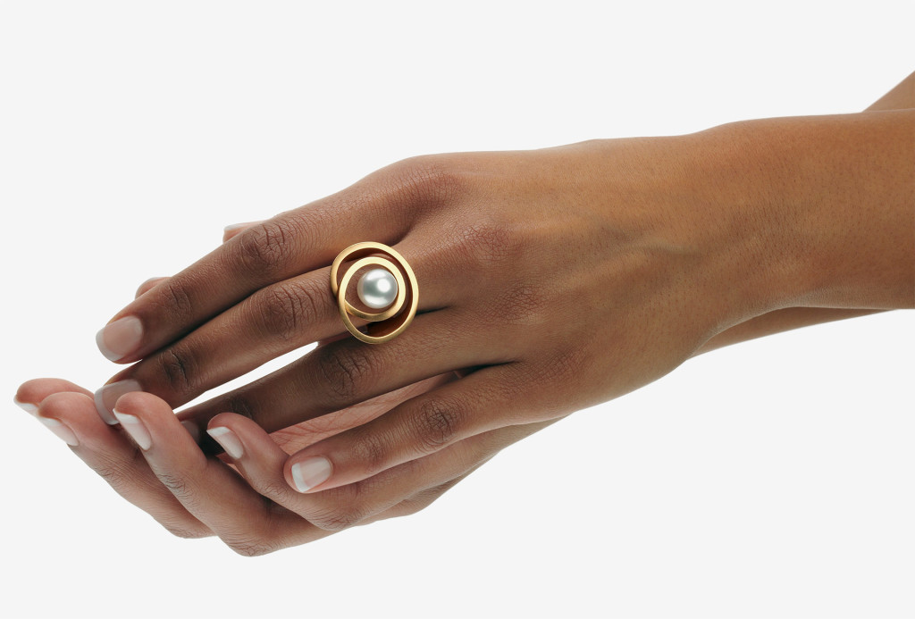 <em>Pirouette</em> ring with pearl.