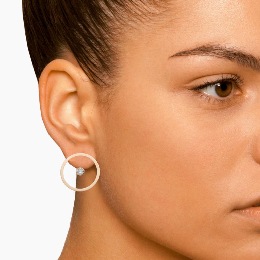 <em>Schatzinsel</em> earring with brilliant-cut diamond.