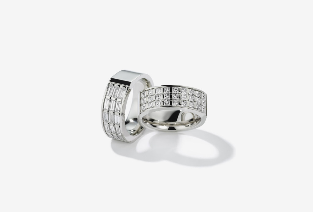 <em>Arco</em> rings. 950 platinum, diamonds