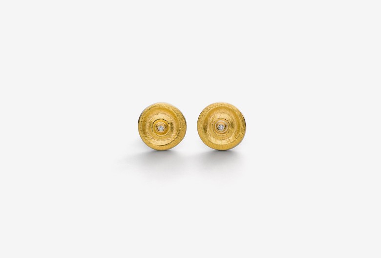 Earrings by Manu Schmuck