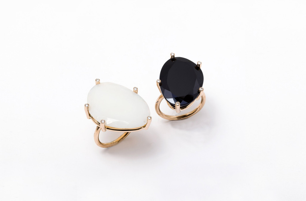 Rings <em>Snowflake</em>. 750 rose gold, brilliant shaped diamonds. White opal, approx. 2240 Euro. Onyx, approx. 2150 €