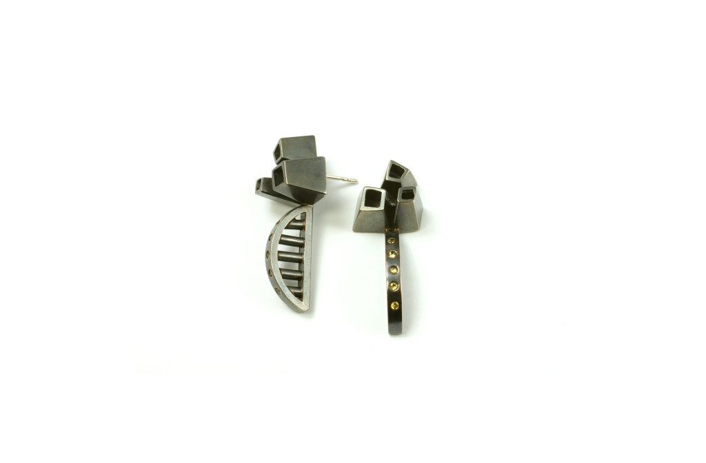 Earrings <em>The Highway</em>. Silver oxidised, yellow saphires. Approx. 700 Euro.