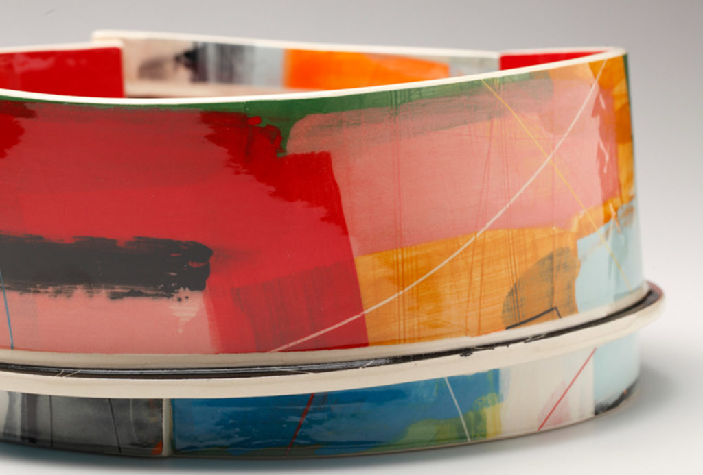 <em>Capriccio</em> XL-bowl, detail. White earthenware, coloured slips, glaze, 31 x 31 x 15 cm. Photo Michael Wurzbach.