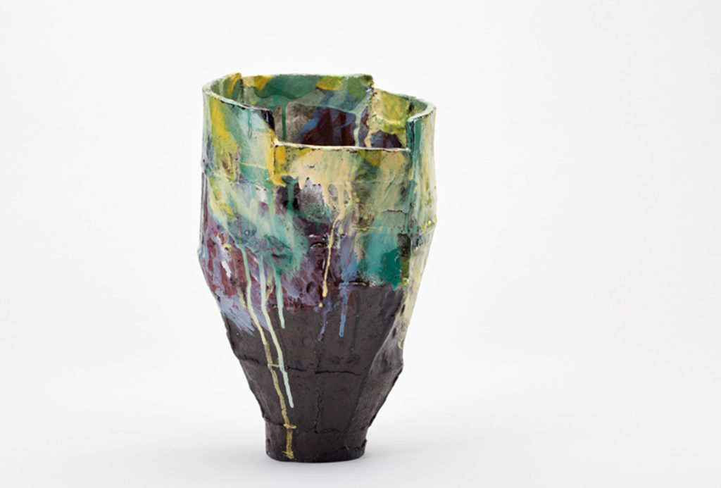 <em>Carduelis chloris</em>, vase from the <em>Hallstattpiece</em> series, 2017. Terra Nigra clay, coloured slips, glaze, photo Christoph Kremtz.