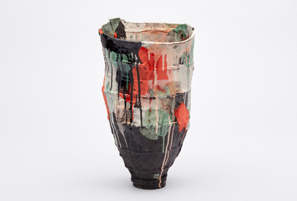 <em>Vanellus vanellus</em>, vase from the <em>Hallstattpiece</em> series, 2018. Terra Nigra clay, coloured slips, glaze, photo Christoph Kremtz.