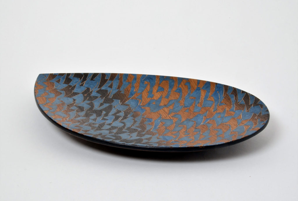 Round bowl with inlays, blue colored sycamore and bog oak, W 28 x L 38 x H 5 cm.