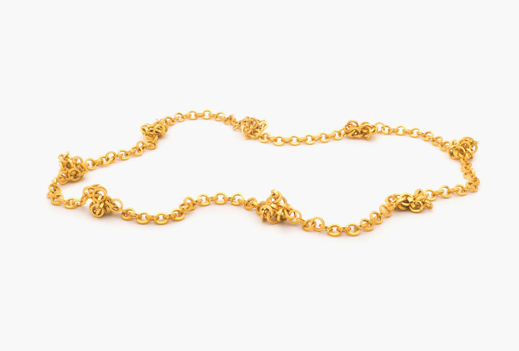 Necklace <em>attraente</em>, fine gold plated.