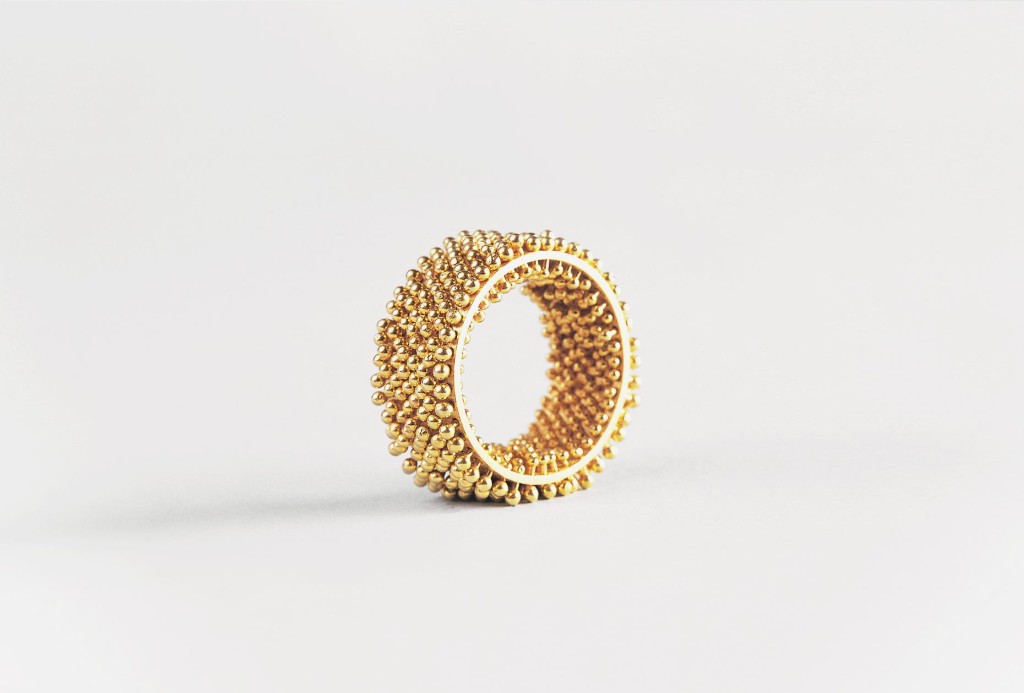 <em>Igelring</em> [hedgehog ring]. Gold 750.