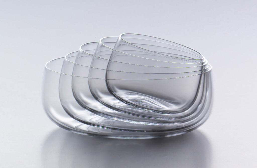 Series of 5 tumblers. Glass bowls. 25–45 Euro per piece. Photo Hans Hansen.   