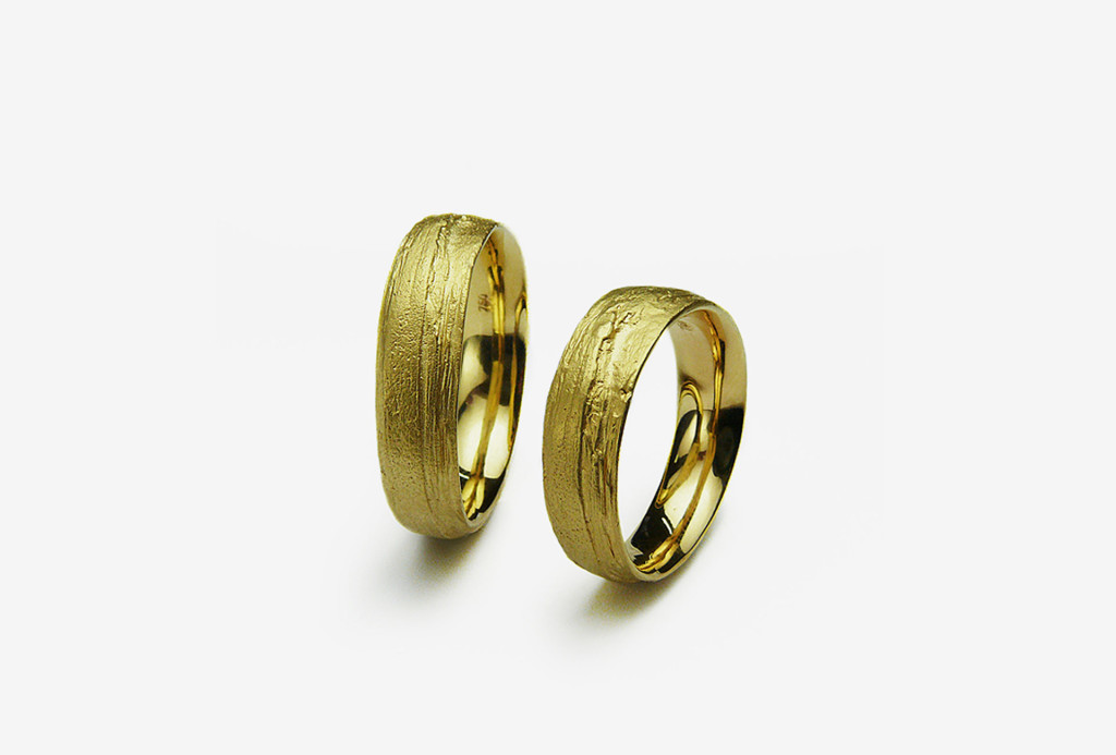 Rings <em>Birke</em> [birch]. 750 yellow gold. Available in all precious metals.