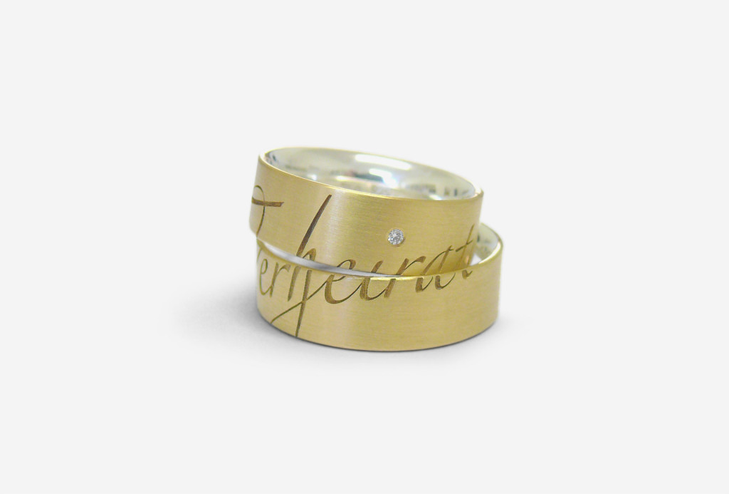 Rings <em>Sym</em>. Silver, 750 yellow gold, brilliant-cut diamonds, available in all precious metals.