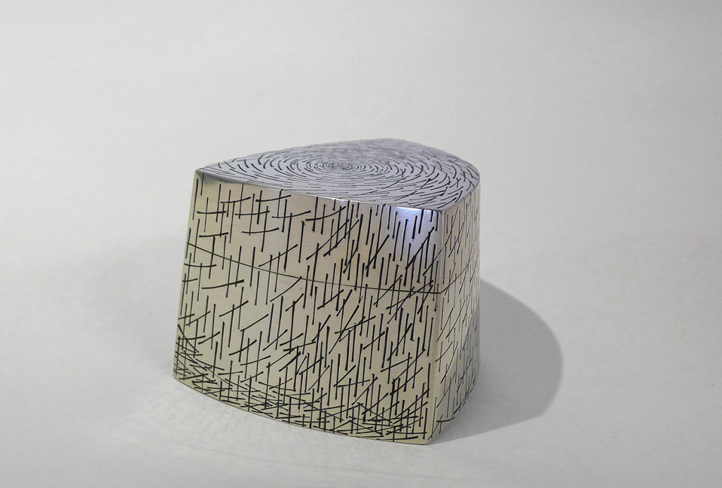 Box <em>Wind und Wetter</em> [Wind and Weather], 2012. 925 silver, 6 × 5 × 5,5 cm.