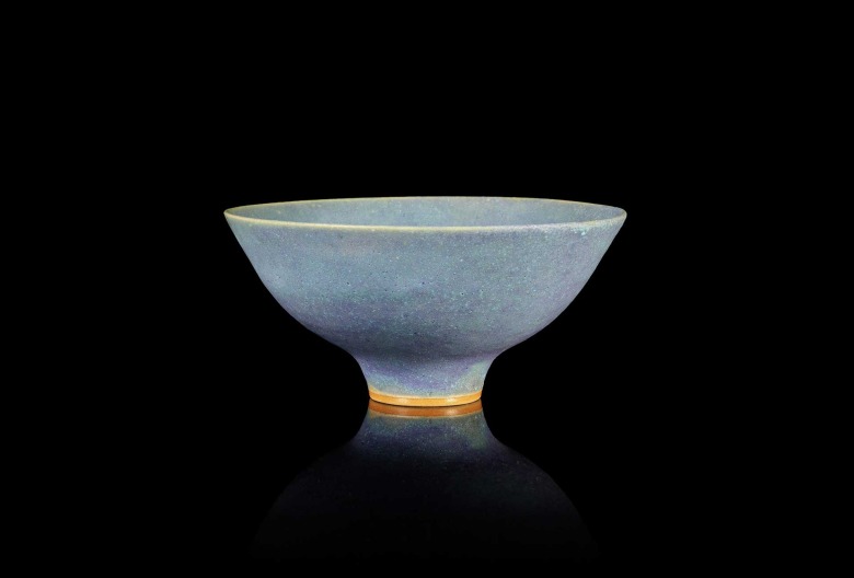 Footed bowl. Stoneware, matt blue glaze. Sold at Bonhams London for 13,750 £, 18.06.2014