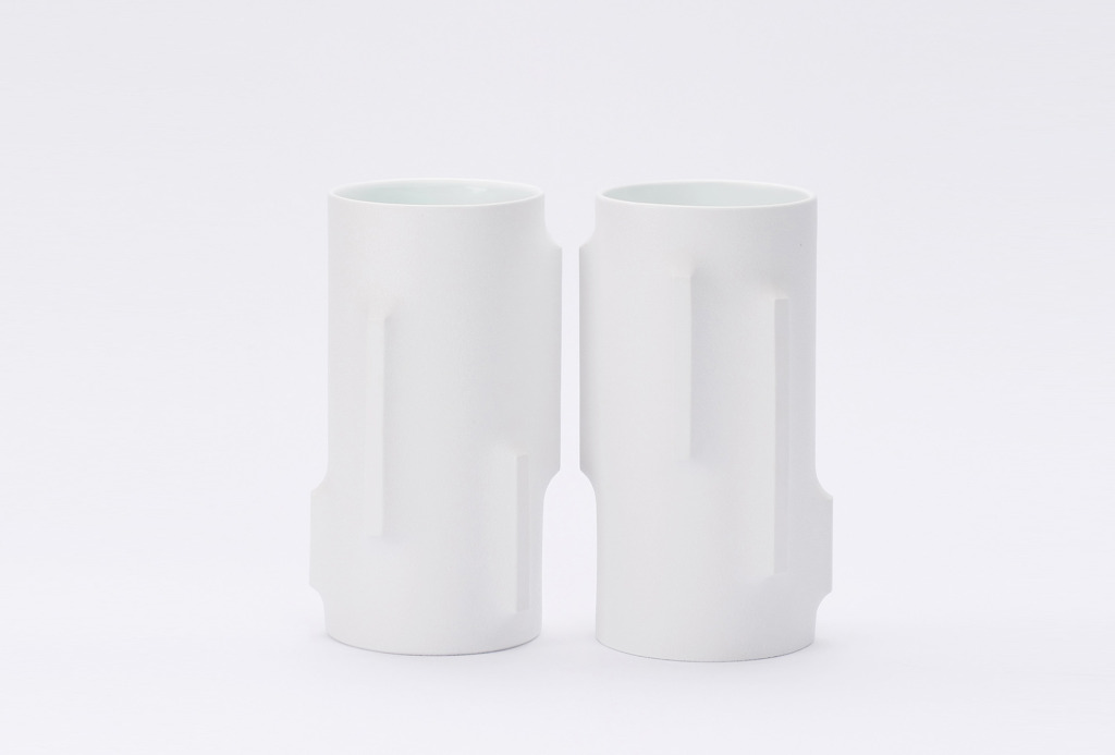 Vessels <em>Re-Formed</em>, 2013. White porcelain, 11 × 22 cm.
