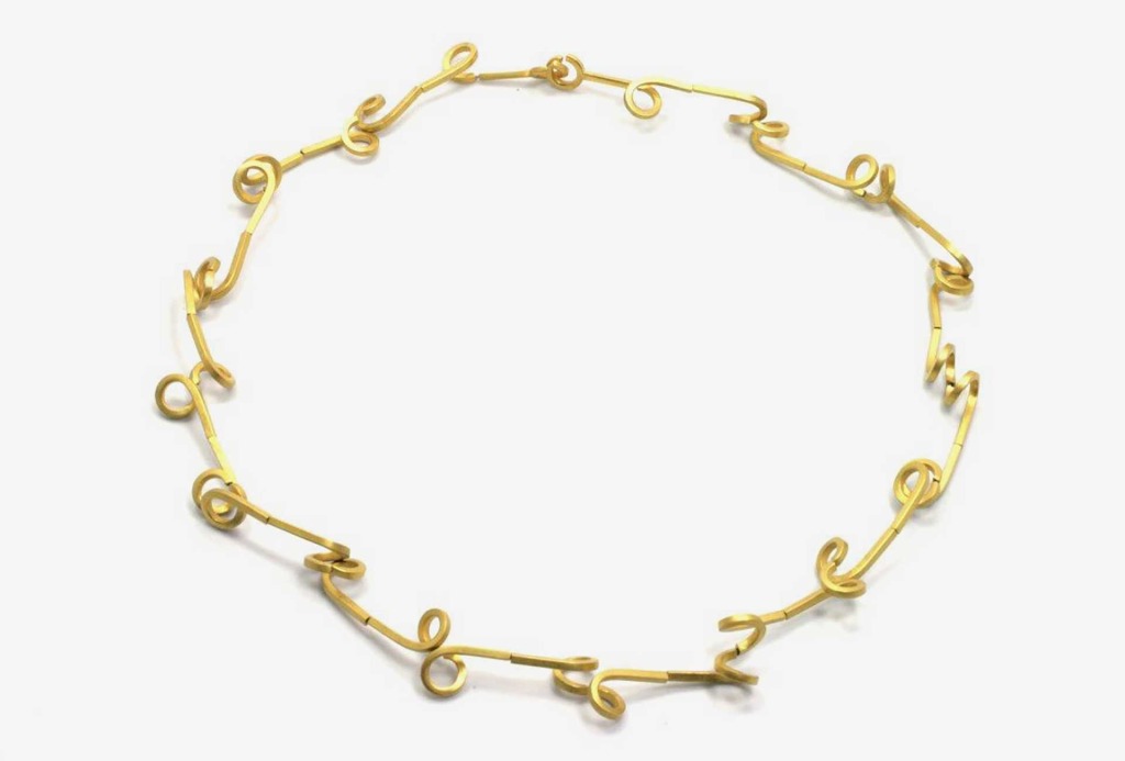 <em>Kräuselcollier</em> [frizzle necklace]. Gold plated silver.