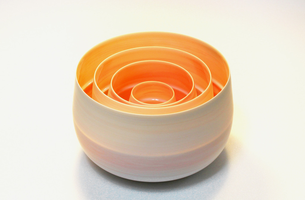Set <em>Orange Bowl</em>, 2014. White porcelain, clay.