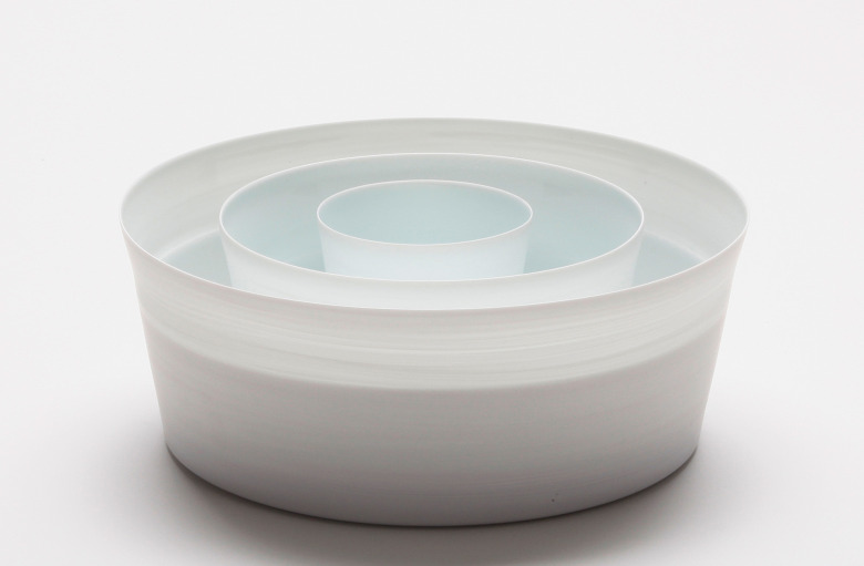 Porcelain bowls by In Hwa Lee