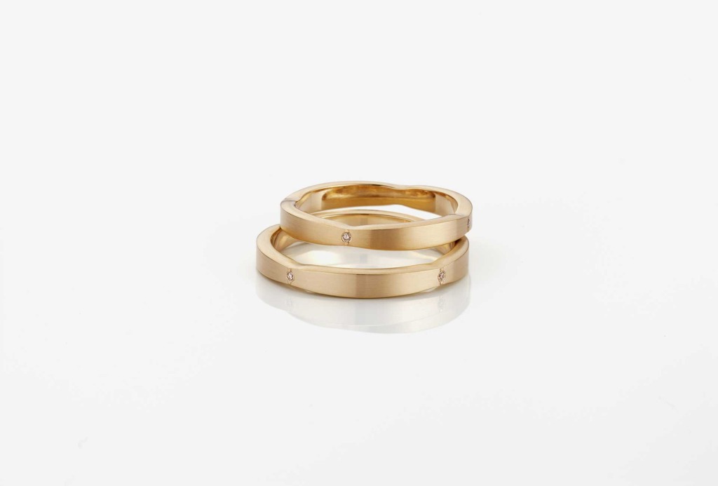 Rings <em>Fourever</em>. Gold.