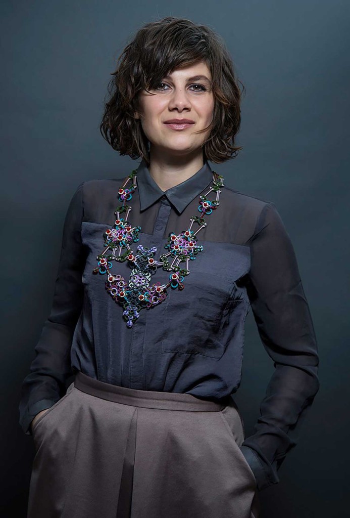 Paulina Tsvetanova with necklace by Svenja John. Jewelry: Galerie Oona, Berlin. Photo Anka Bardeleben.