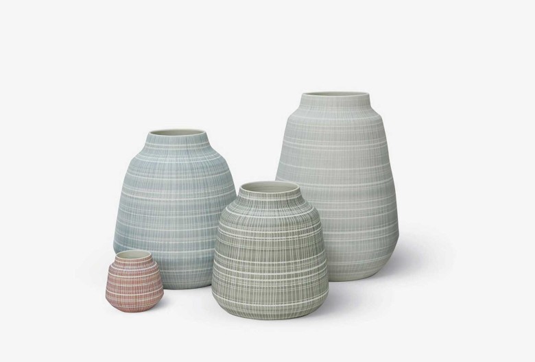anna-sykora-Vases from the series <em>Lyra</em>. Porcelain, 10, 18, 28 cm.