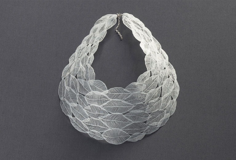 <em>Weiße Blätter</em> (white leaves) necklace. Polyethylene.