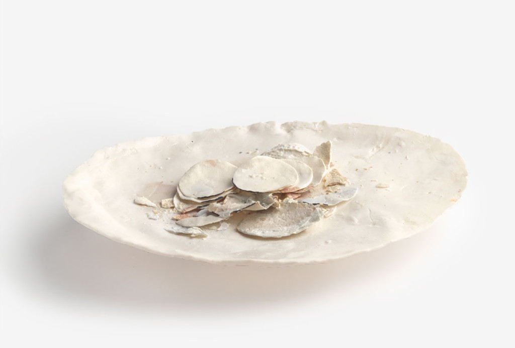 Bowl, 2014. Porcelain, ⦰ 28 cm, Photo F. Rosenstiel.