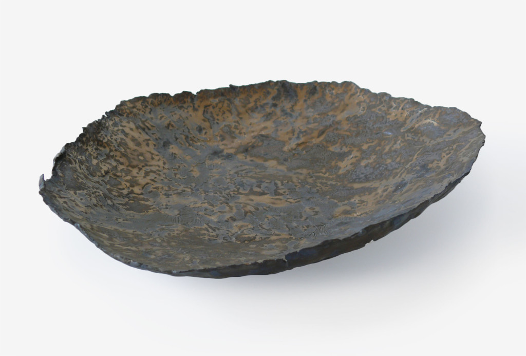 <em>Kupferschale</em> (copper bowl), 2007. Porcelain, glaze, ⦰ 32 cm.