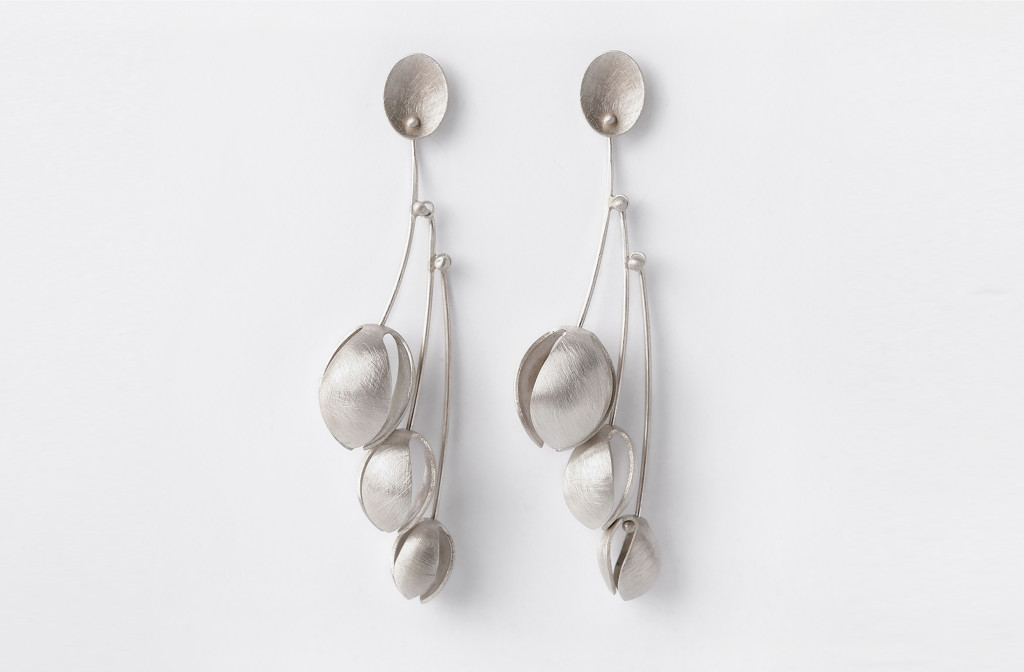 Earrings <em>Nenuphar</em>. 