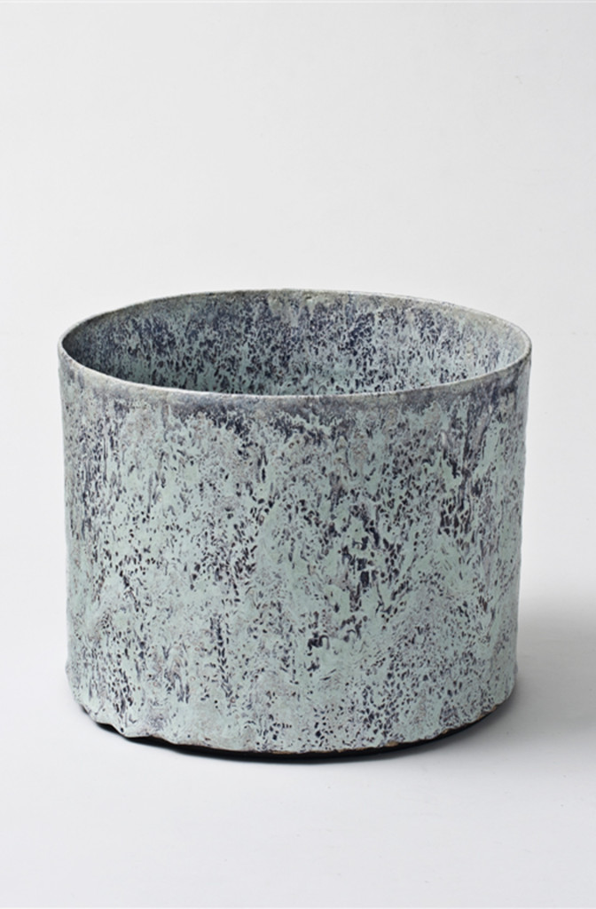 Vase <em>MLE</em>, 2012. Ceramic, 24x31 cm