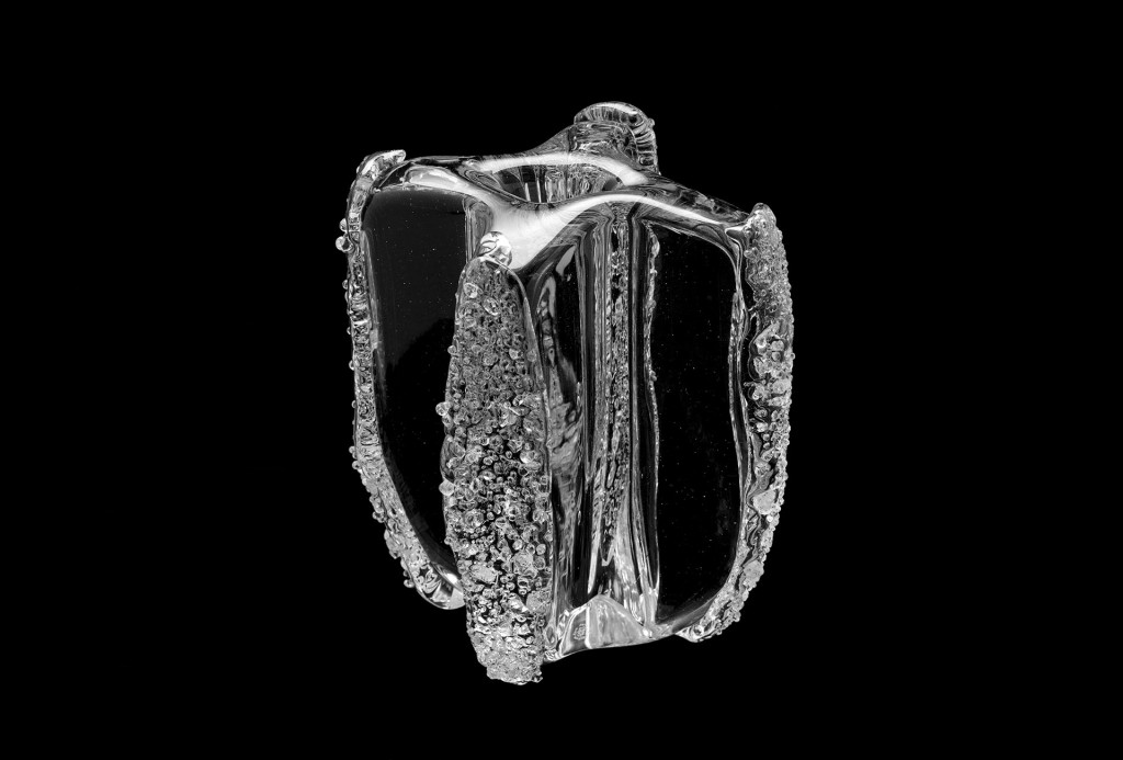 <em>Stella Polare</em> object, 2015. Glass, 32,5 x 28,5 cm, 18,5 kg.