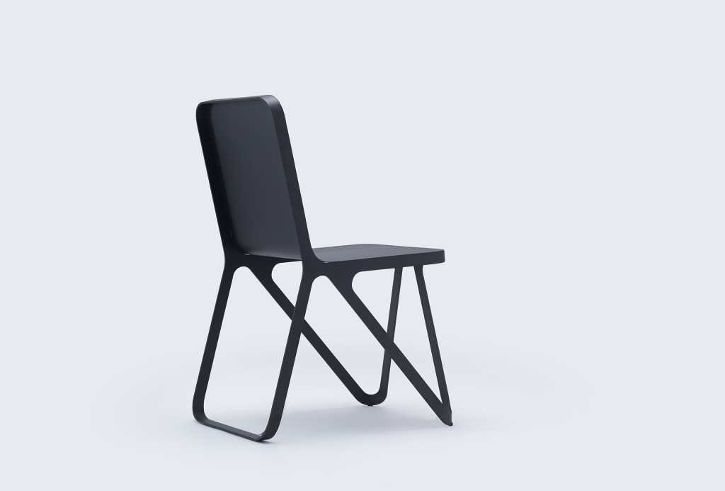 <em>Loop chair</em>