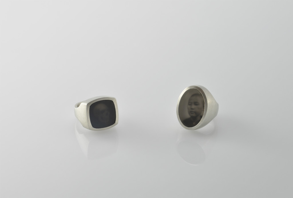 Rings in different light situations (worn on the body). Natural agate oder Bergkristall, 925 silver, print