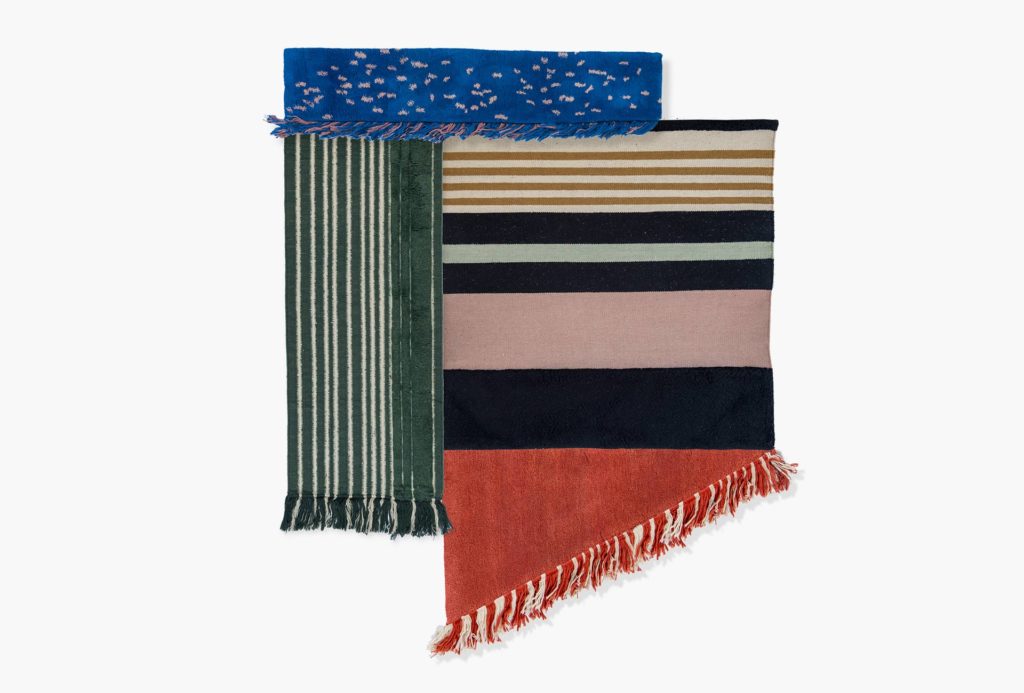 <em>freeplay #5</em>. 100% hand-spun, Tibetan highland wool, hand-knotted, vegetable-dyed, shapes can be freely combined, technology mix, 1,8m x 1,5m.