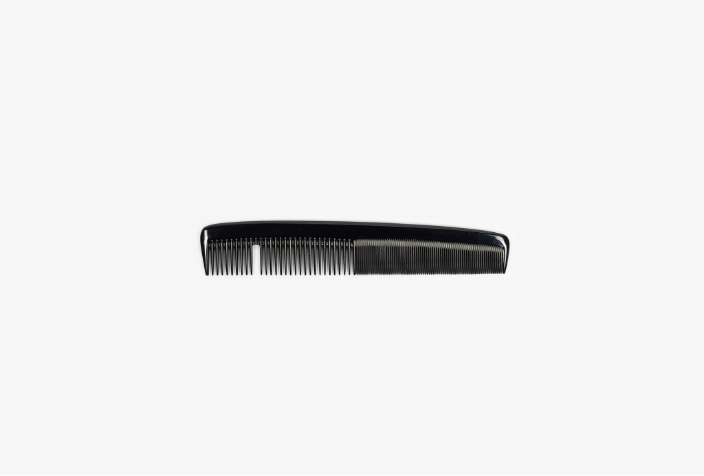 Pocket comb. Rubber, 3,2 x 18 cm