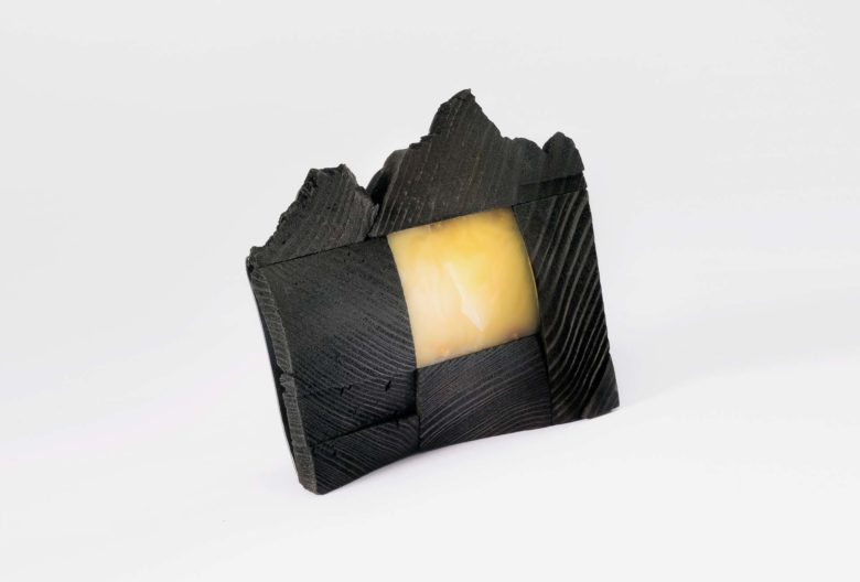 Susanne Elstner, brooch, amber, charcoal