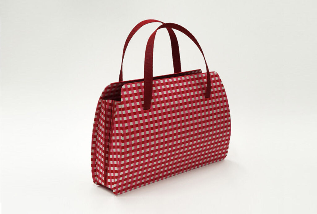 <em>Kariert</em> [Checkered] handbag. Chiyogami.