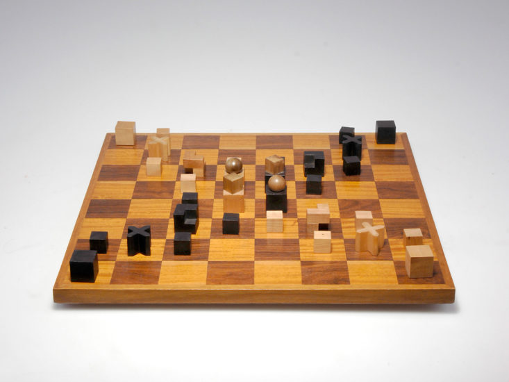 Josef Hartwig, chess set XVI, 1924. Bauhaus Weimar.