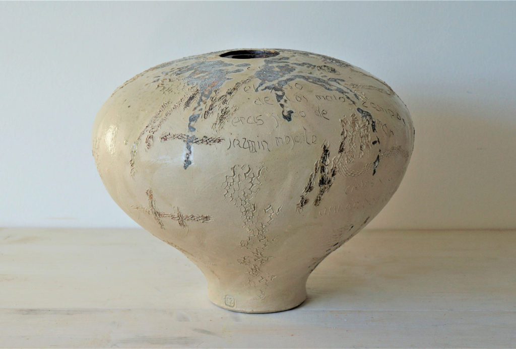 Large spherical shape, height approx. 35 cm, diameter approx. 50 cm.