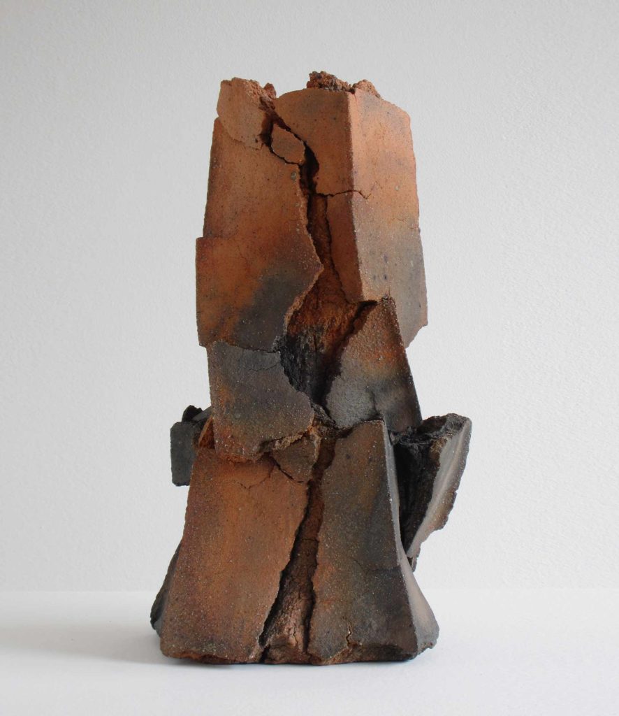 Sculptural vase, 2017. H 37 cm.