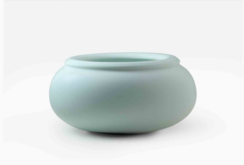 International top class ceramics with celadon glazes from Si-Sook Kang.