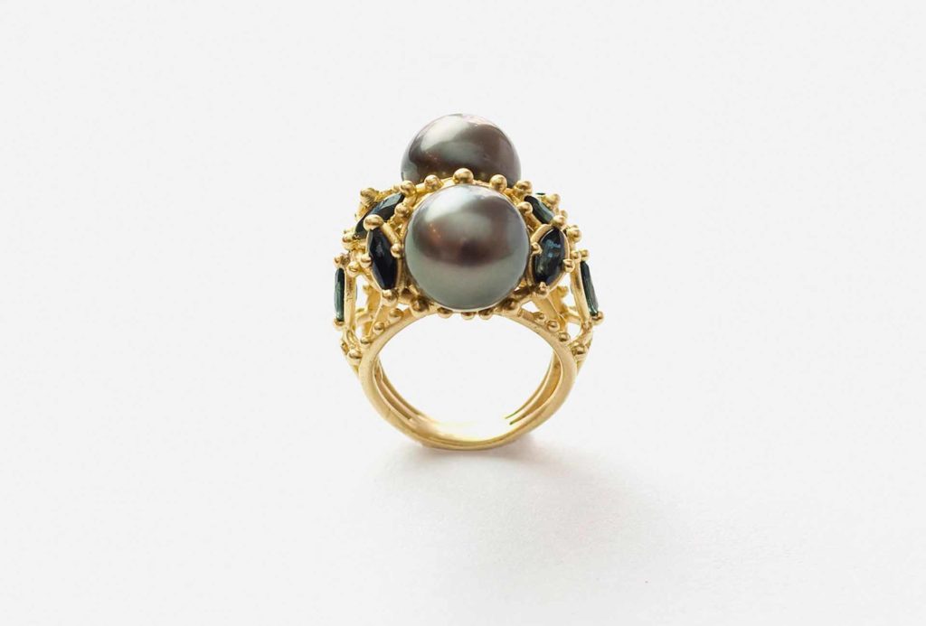 Ring. Tahitian pearls, sapphires.