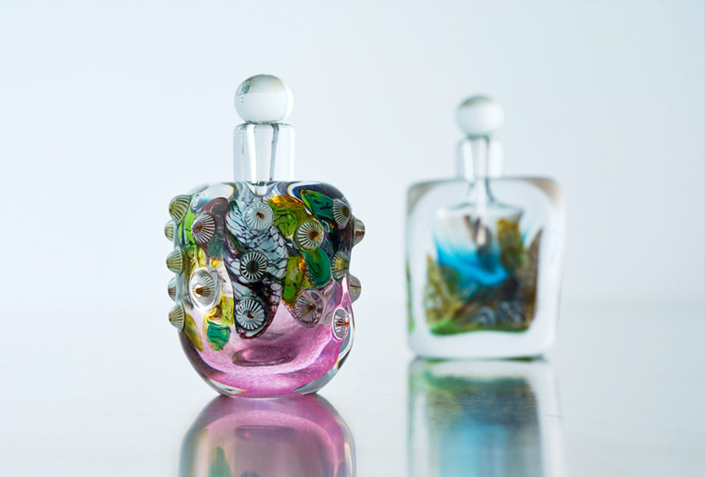 Perfume flasks <em> Leaves & Dots</em>.  Blown glass, W app. 10cm .