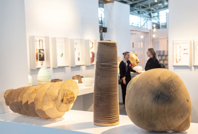 The Bavarian Arts and Crafts Association is regularly represented in the Crafts & Design section, as this photo from 2019 shows. Photo IHM.