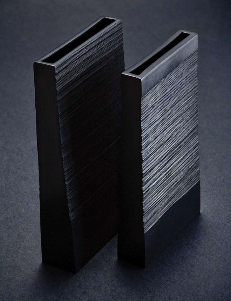 Vessel objects. Steel, forged and mounted. 22.8 x 11.5 x 4 cm and 20.8 x 11.2 x 3.6 cm. Photo: Sebastian Linder.