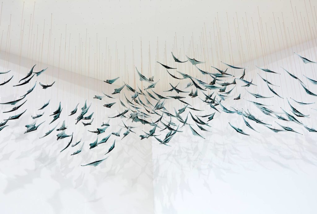 <em>Swarm</em>, installation. Hot glass and metal. 100 x 500 x 200 cm, 2018. Photo credit Laura Majolino.
