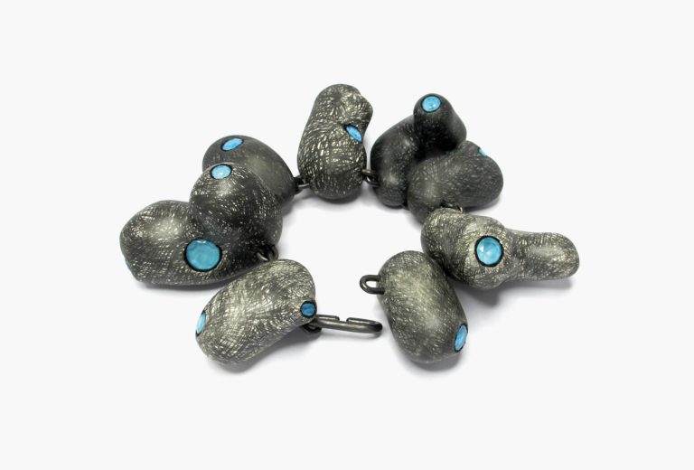 Terhi Tolvanen, Bracelet Rocks, 2019.