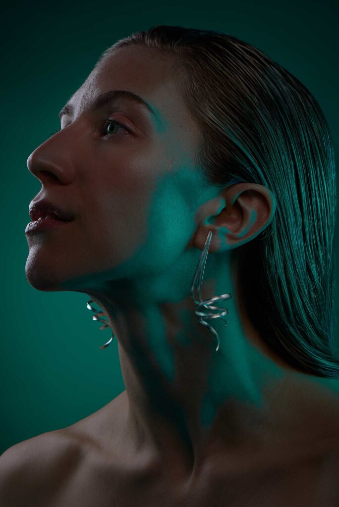 <em>TANG</em> earrings, silver 925.