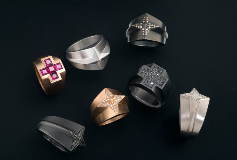 Corinna Heller, rings <em>StarCrosser</em>, red gold, white gold 750, silver, silver black rhodium plated, rubellite, diamonds.