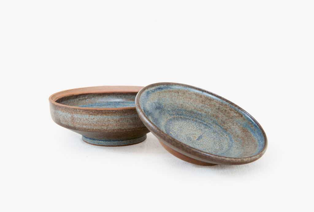 Double bowl, 2018. Stoneware clay, Spanish ochre, silky matte blue-brown glaze, H 6.3 cm.